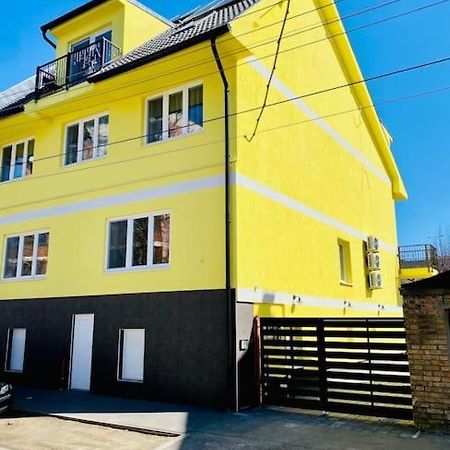 Lemon Premium Apartment Сегед Екстериор снимка