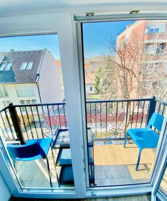 Lemon Premium Apartment Сегед Екстериор снимка